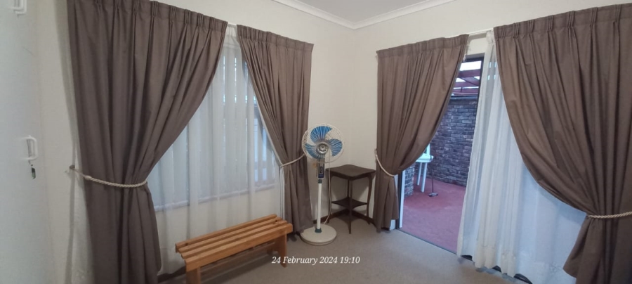 3 Bedroom Property for Sale in Deoville Park Western Cape